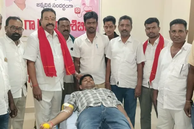 ఎమ్మెల్యే కల్వకుంట్ల సంజయ్ జన్మదినం సందర్భంగా రక్తదాన శిబిరం
