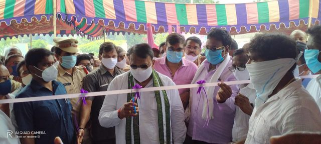 కోటగిరి లో అరుణాచలేశ్వర  ట్రేడర్స్ ప్రారంభోత్సవం