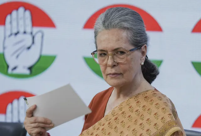రాజీవ్ ప్రధాని కావడాన్ని వ్యతిరేకించా: సోనియా గాంధీ