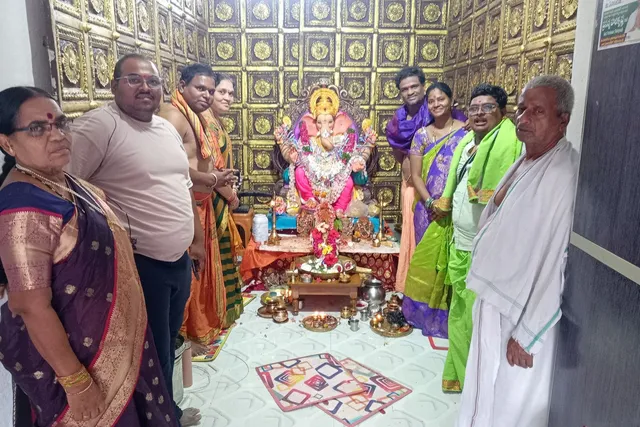 ఆర్యవైశ్య వినాయకునికి ప్రత్యేక పూజలు