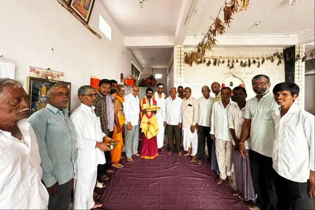న్యాల్‌కల్‌లో పూజారి సంతుకు సత్కారం