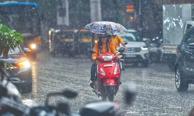 పిడుగులతో కూడిన వర్షాలు.. పలు జిల్లాలకు ఆరెంజ్ అలెర్ట్