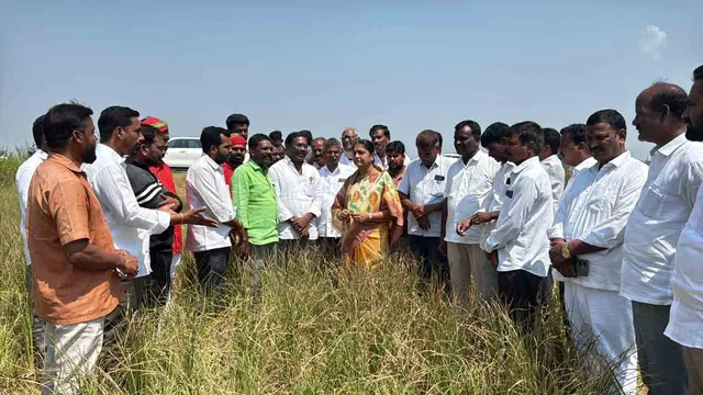 కాంగ్రెస్ ప్రభుత్వం రైతుల జీవితాలతో ఆడుకుంటోంది: సునీత లక్ష్మారెడ్డి