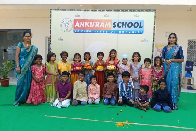 అంకురం పాఠశాలలో ఘనంగా బతుకమ్మ వేడుకలు