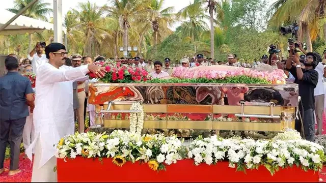 భక్తుల కన్నీటి వీడ్కోలు నడుమ కల్కి భగవాన్‌ మహా సమాధి