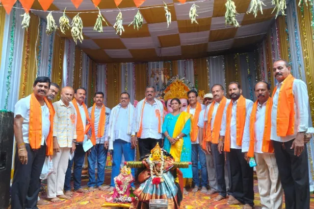 ఖమ్మంలో వినాయక లడ్డు వేలం:..రూ. 85,116 కు అమ్మకం