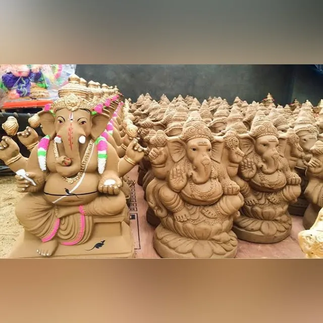ఏపీ సచివాలయంలో మట్టి వినాయక విగ్రహాల పంపిణీ