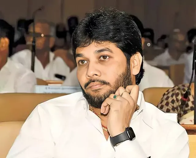 ఎమ్మెల్సీ అనంతబాబుకు సుప్రీంకోర్డులో ఎదురుదెబ్బ