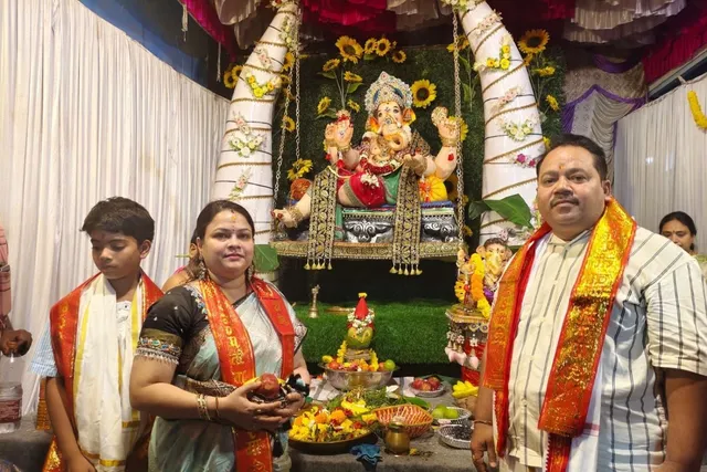 గిద్దలూరులో గజదంత ఉయ్యాల గణపతి దర్శనం