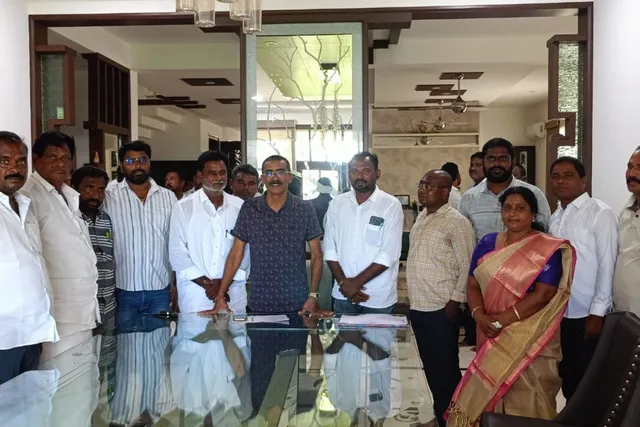 కావలిలో ఎన్నికల కోలాహలం.. వైసీపీ శ్రేణుల్లో జోష్! కావలిలో ఎన్నికల కోలాహలం.. వైసీపీ శ్రేణుల్లో జోష్!