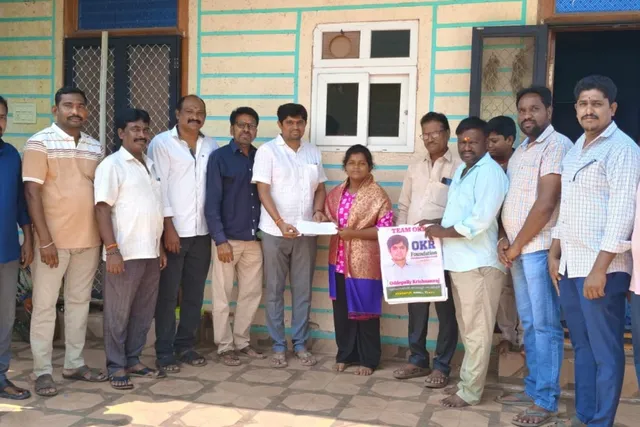 జాతీయ క్రీడాకారిణి రాగం విజ్ఞతకు ఆర్థిక సాయం అందజేత జాతీయ క్రీడాకారిణి రాగం విజ్ఞతకు ఆర్థిక సాయం అందజేత