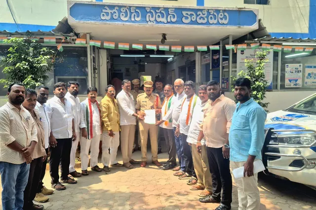 దళితులను అవమానించిన టీఆర్ఎస్ నాయకులపై కేసు నమోదు చేయాలని ఫిర్యాదు