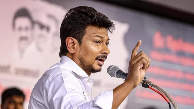 “கைதிகள் தப்பும் அளவுக்கு டம்மி முதலமைச்சர் ஆட்சி”.. உதயநிதி சாடல்