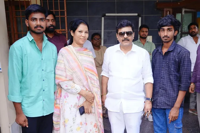 బీసీ హాస్టల్ సీట్ల కోసం విశాలాక్షి చొరవ