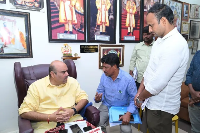 వర్షాల ముంపు పై అధికారులుతో ఎమ్మెల్యే సమీక్ష