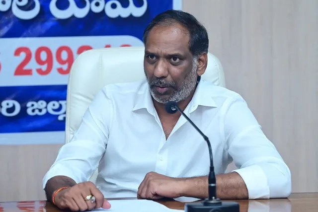విద్యుత్ ప్రమాదాలపై మంత్రి గొట్టిపాటి సమీక్ష విద్యుత్ ప్రమాదాలపై మంత్రి గొట్టిపాటి సమీక్ష