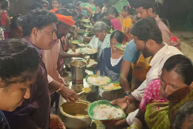 కొత్తగూడెంలో శ్రీకృష్ణ యూత్ ఆధ్వర్యంలో అన్నదాన కార్యక్రమం కొత్తగూడెంలో శ్రీకృష్ణ యూత్ ఆధ్వర్యంలో అన్నదాన కార్యక్రమం