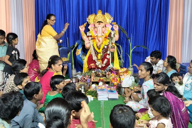 వినాయక నవరాత్రుల్లో భాగంగా సరస్వతి దేవి పూజ