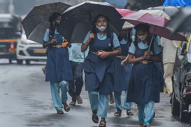 27, 28న ఈ జిల్లాల్లో విద్యాసంస్థలకు సెలవులు