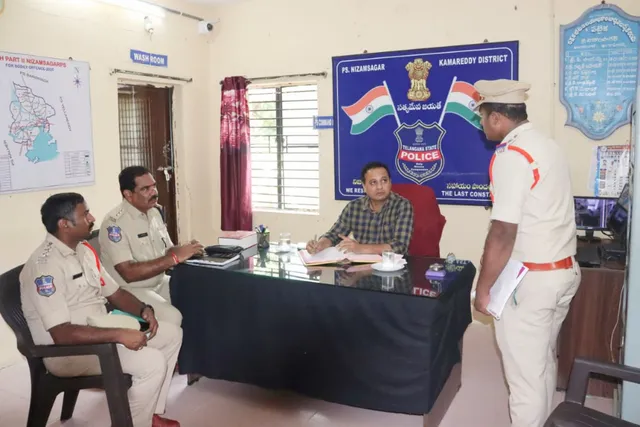 నిజాంసాగర్ పోలీస్ స్టేషన్‌ను తనిఖీ చేసిన జిల్లా ఎస్పీ