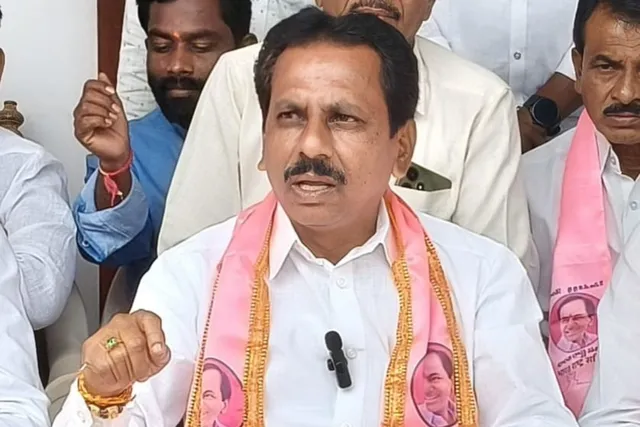 సీఎం వ్యాఖ్యలపై ఆగ్రహం వ్యక్తం చేసిన మాజీ ఎమ్మెల్యే
