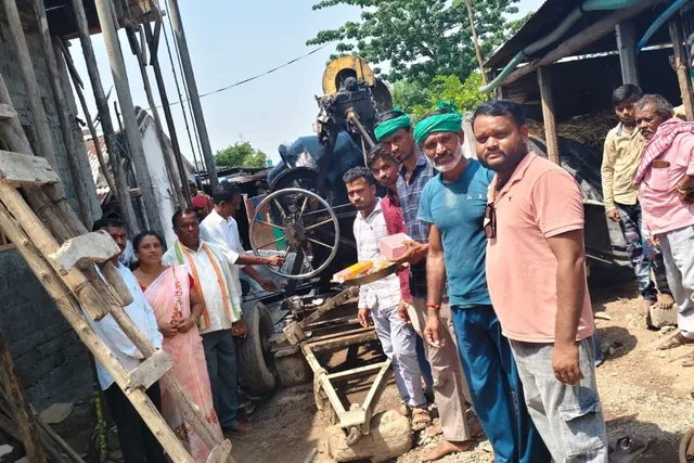 ఖమనలో ఇందిరమ్మ ఇంటి స్లాబ్ పనులు ప్రారంభం