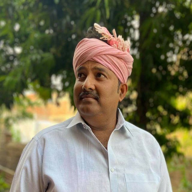 ప్రైవేట్ టీచర్లని, అధ్యాపకులని తక్షణమే ఆదుకోవాలి