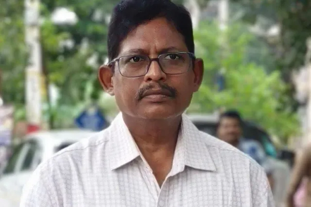 తుఫాను హెచ్చరిక: తూర్పుగోదావరిలో ఈదురుగాలులతో కూడిన భారీ వర్షాలు