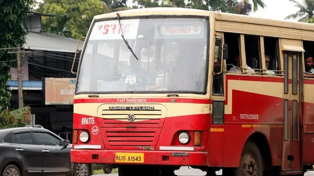 విద్యార్థిని జెండర్‌పై ప్రశ్నించిన కండక్టర్‌పై కేసు నమోదు