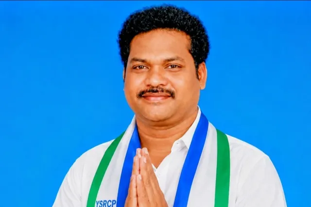 పెన్షన్లు నమోదు కు గడువు పెంచాలీ.. మాజీ ఎంపీటీసీ