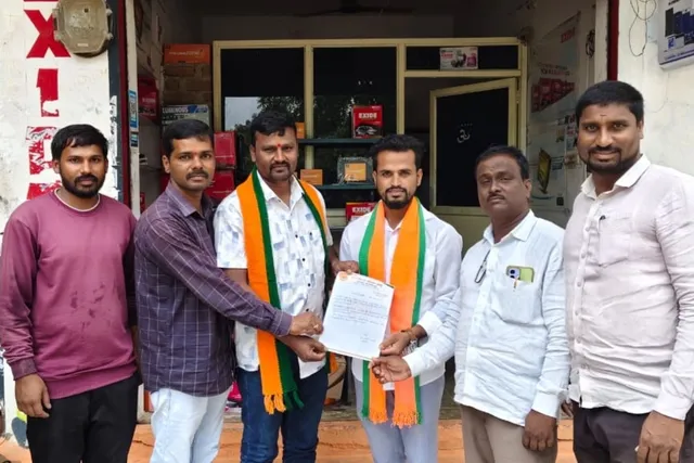తుర్కపల్లి యువ మోర్చా అధ్యక్షుడిగా సురేష్ నాయక్ నియామకం