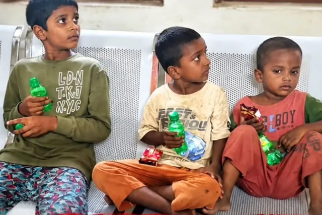 తాటిపాకలో అదృశ్యమైన చిన్నారుల ఆచూకీ లభ్యం తాటిపాకలో అదృశ్యమైన చిన్నారుల ఆచూకీ లభ్యం