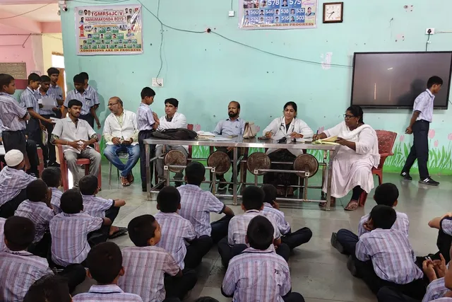 తెలంగాణ మైనారిటీ పాఠశాలలో వైద్య పరీక్షలు