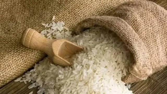 తెలుగు రాష్ట్రాల్లో భారీగా పెరిగిన బియ్యం ధరలు తెలుగు రాష్ట్రాల్లో భారీగా పెరిగిన బియ్యం ధరలు