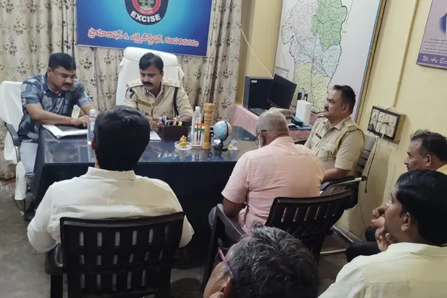 గజపతినగరం మద్యం షాపుల దరఖాస్తులపై అధికారుల పరిశీలన