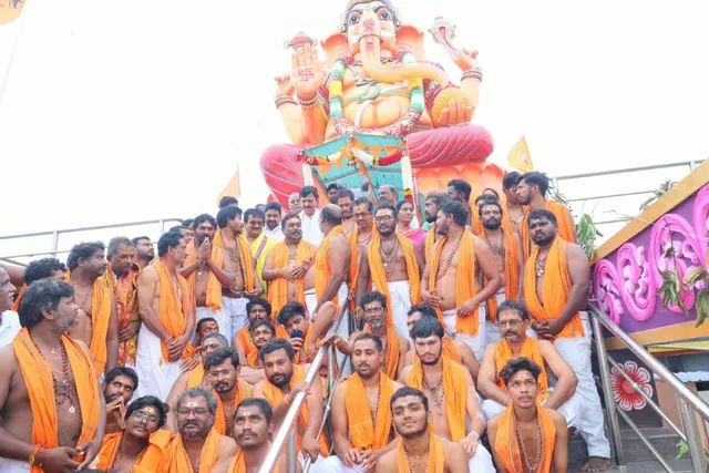 సత్తుపల్లిలో వినాయక మండపాలను సందర్శించిన మంత్రి పొంగులేటి