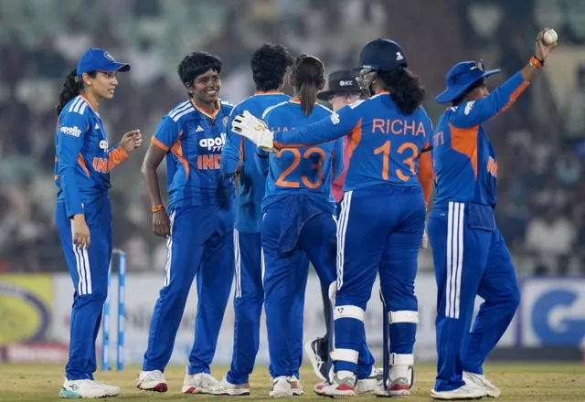 జింబాబ్వేతో T20..  భారత్ టార్గెట్ 115