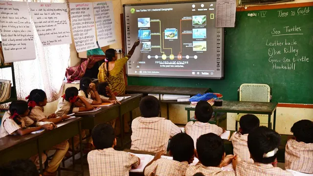 அரசுப்பள்ளிகளில் ஆன்லைன் வகுப்புகளை நடத்த முடியுமா? நீதிமன்றம் உத்தரவு