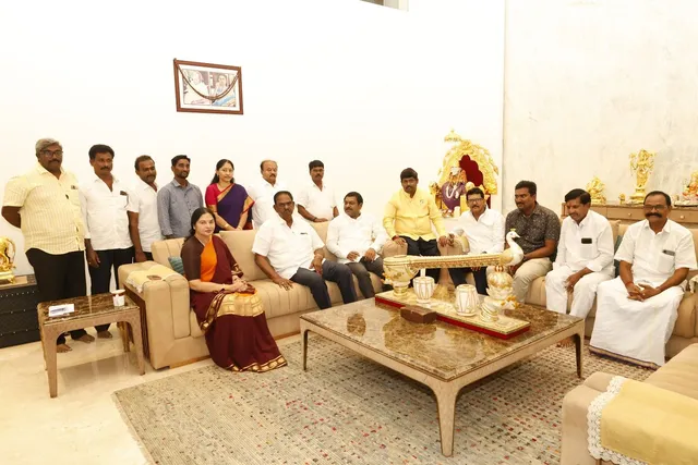 టీడీపీలోనే కొనసాగనున్న యర్రంరెడ్డి గోవర్థన్రెడ్డి టీడీపీలోనే కొనసాగనున్న యర్రంరెడ్డి గోవర్థన్రెడ్డి