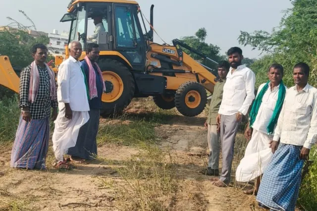 బతుకమ్మ వేడుకలకు సర్వం సిద్ధం చేసిన సర్పంచ్