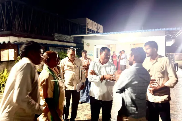 రాత్రి 10 గంటలకు కూడా దరఖాస్తులు స్వీకరిస్తున్న ఎమ్మెల్యే