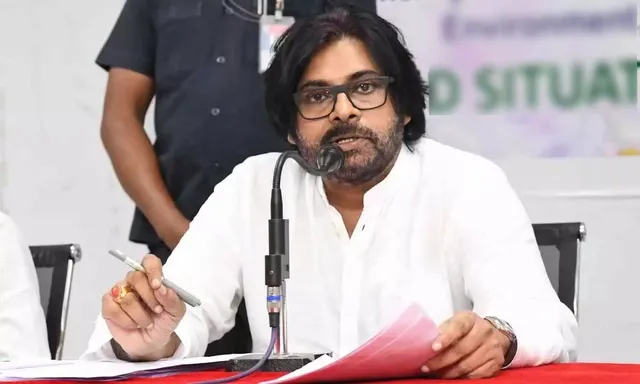 తుఫాను ఎఫెక్ట్.. మౌలిక వసతుల పునరుద్ధరణకు పవన్ ఆదేశం