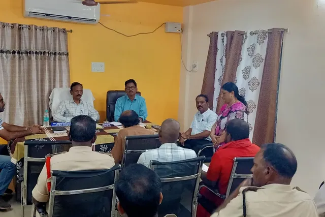 బొబ్బిలిలో ఎంపీటీసీ, జడ్పీటీసీ ఎన్నికల నిర్వహణపై కీలక సమీక్ష
