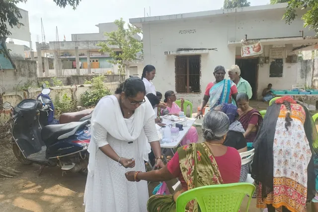 బండారు గూడెం గ్రామంలో వైద్య శిబిరం: ఎమ్మెల్యే ఆదేశాలతో ప్రజలకు సేవ బండారు గూడెం గ్రామంలో వైద్య శిబిరం: ఎమ్మెల్యే ఆదేశాలతో ప్రజలకు సేవ