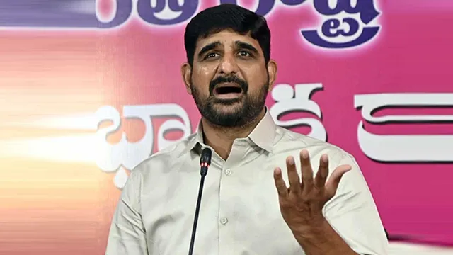 ఖైరతాబాద్తో పాటు హుజూరాబాద్లోనూ ఉప ఎన్నికల వేడి! ఖైరతాబాద్తో పాటు హుజూరాబాద్లోనూ ఉప ఎన్నికల వేడి!