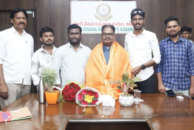 నూతన రెక్టార్‌ను కలిసిన టీఎన్ఎస్ఎఫ్ నాయకులు