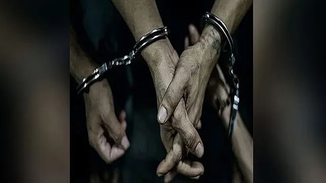 கவரிங் நகையை அடகு வைக்க முயன்ற இருவர் கைது!