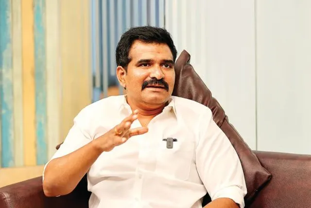 1 லட்சம் சூரிய சக்தி மேற்கூரை அமைப்பதே இலக்கு  - நிர்மல்குமார்