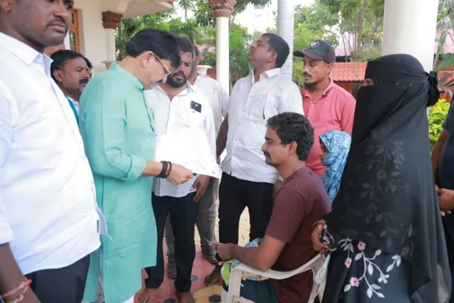 రెండు కాళ్లు కోల్పోయిన తాయుబ్ కు ఎమ్మెల్యే చేయూత