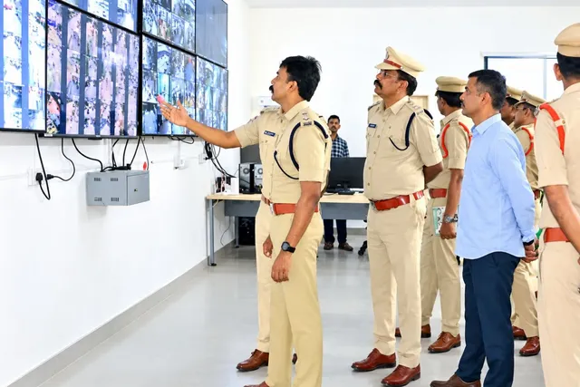 కమాండ్ కంట్రోల్ సెంటర్ ను ప్రారంభించిన భద్రాద్రి SP రోహిత్ రాజ్